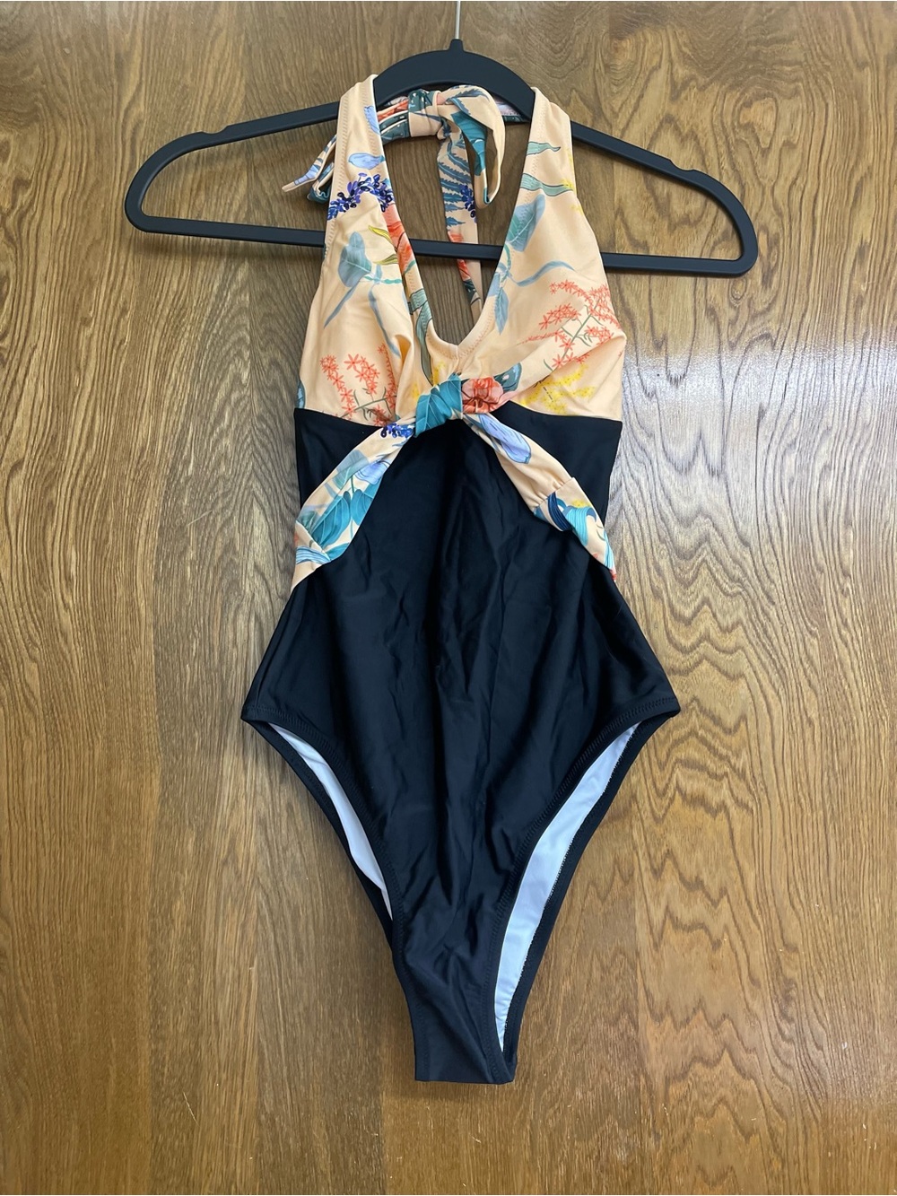 Cupshe Small Black One-Piece Swimsuit Peach Floral Halter Top Boho Beach Summer